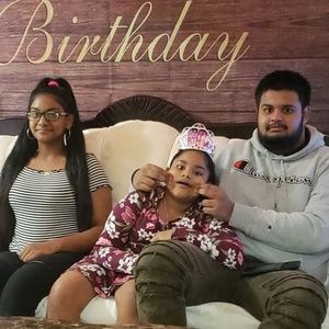 Meet your Posher, Shaleeza